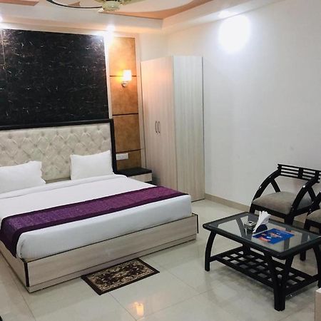 The Magnum Bed & Breakfast นิวเดลี ภายนอก รูปภาพ
