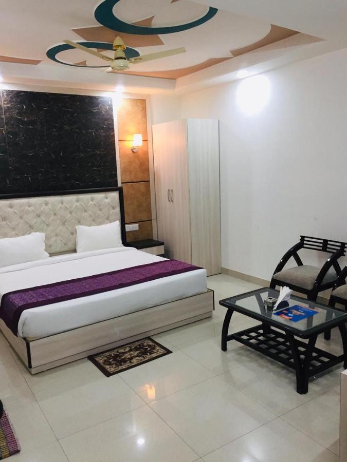 The Magnum Bed & Breakfast นิวเดลี ภายนอก รูปภาพ
